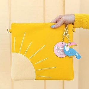 Studio DIY Can’t Clutch This FEBRUARY Sunshine